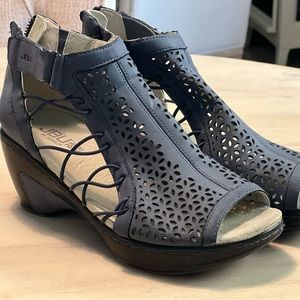 JBU Women’s Wedge Sandals, size 8M